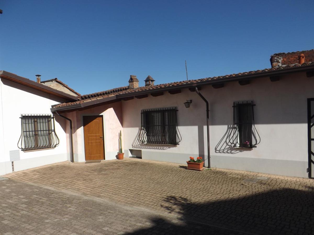 Bed and Breakfast Domus Amica Lu (Piedmont) Екстер'єр фото