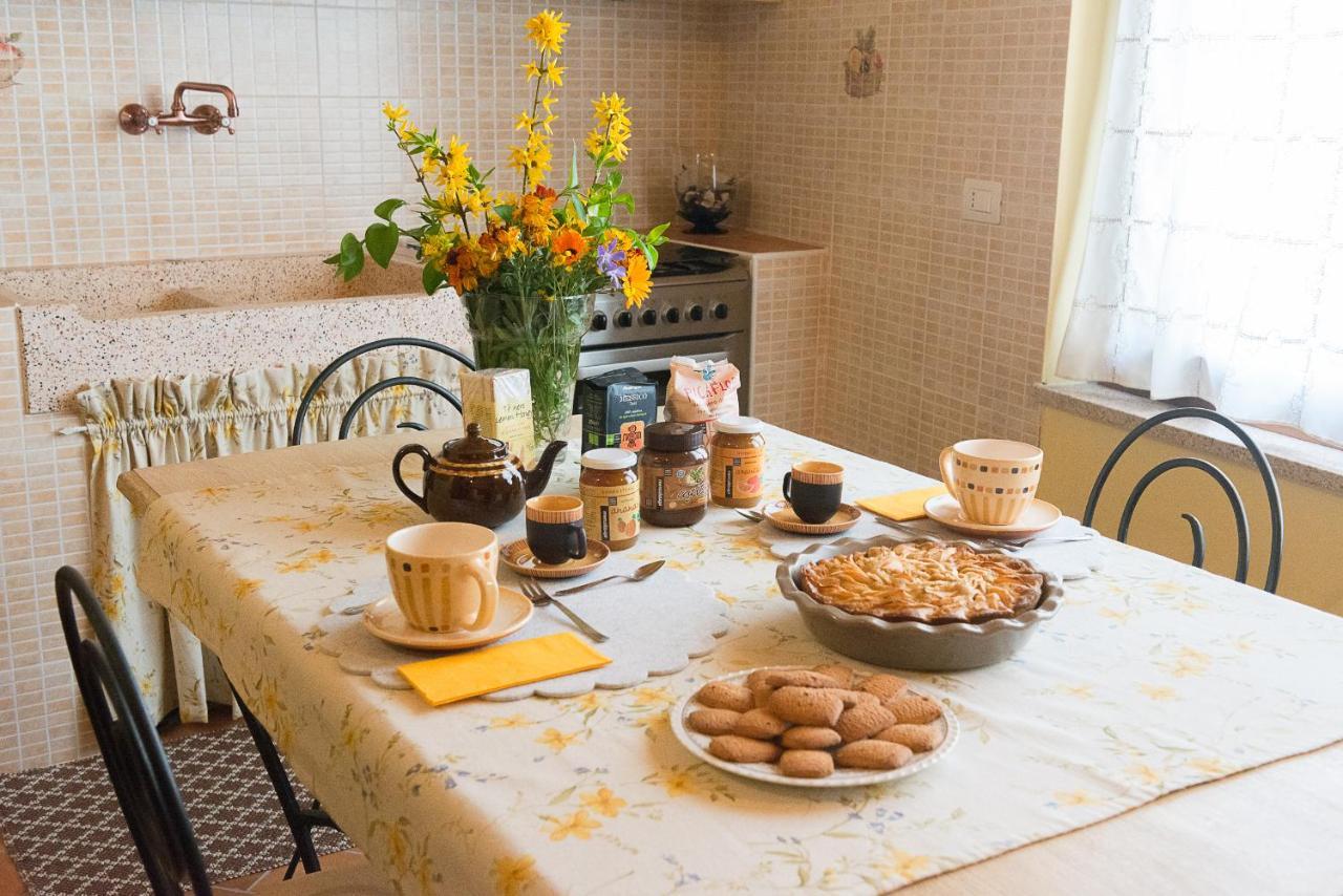 Bed and Breakfast Domus Amica Lu (Piedmont) Екстер'єр фото